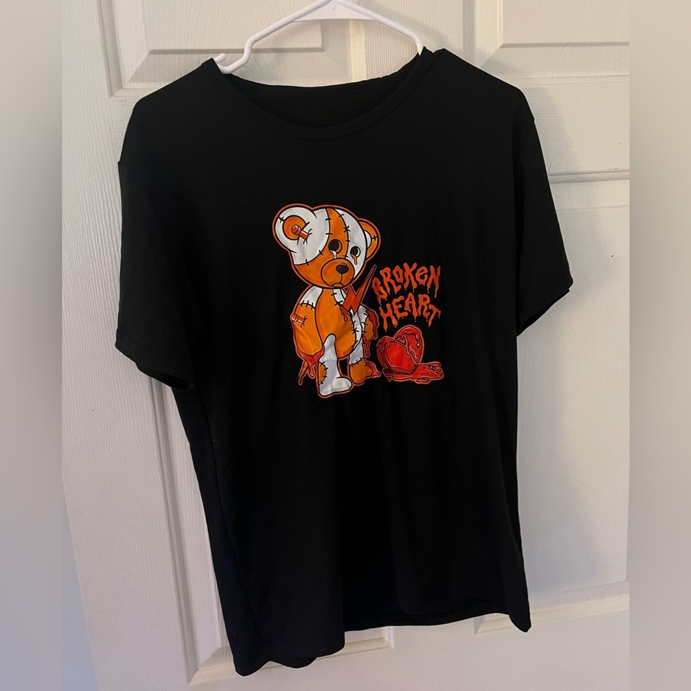 Black t-shirt with teddy print